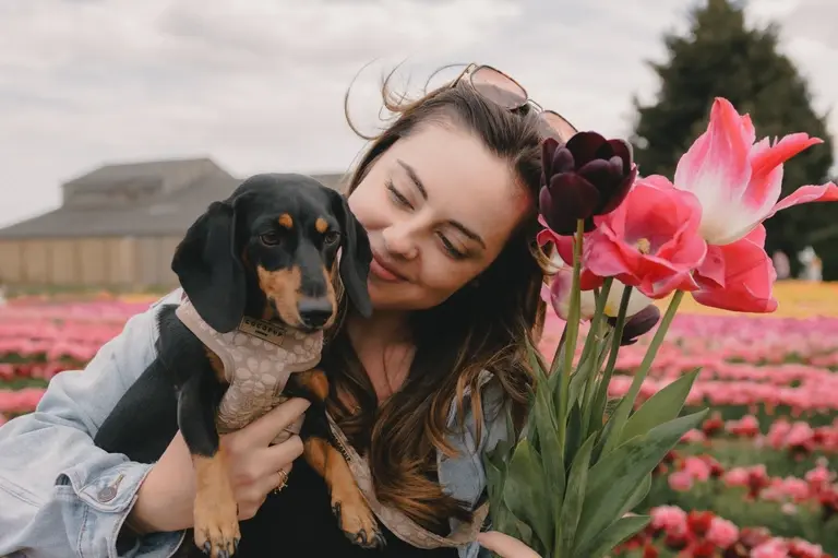 Bekah & Olive holding tulips at Scott's of Southend